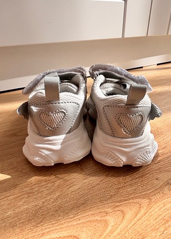 Kız Çocuk Gri Beyaz Desenli Spor Ayakkabı - Görsel 4