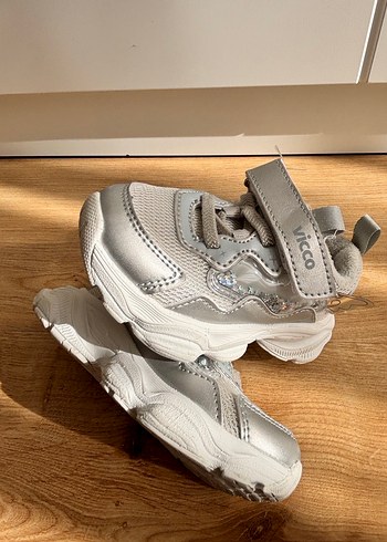 Kız Çocuk Gri Beyaz Desenli Spor Ayakkabı - Görsel 2