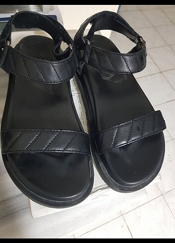 Bershka sandalet