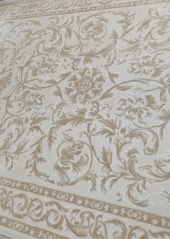 Beyaz Çiçek Desenli Klasik Halı - Görsel 2