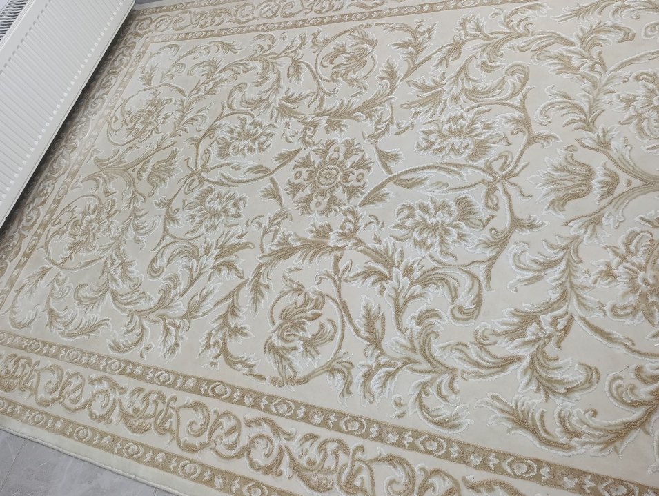 Beyaz Çiçek Desenli Klasik Halı - Görsel 2