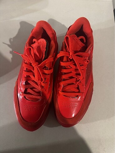 Reebok Cardi-b kırmızı spor ayakkabı