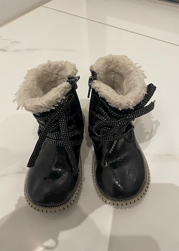 Kız Çocuk Kürklü Bot - Görsel 3