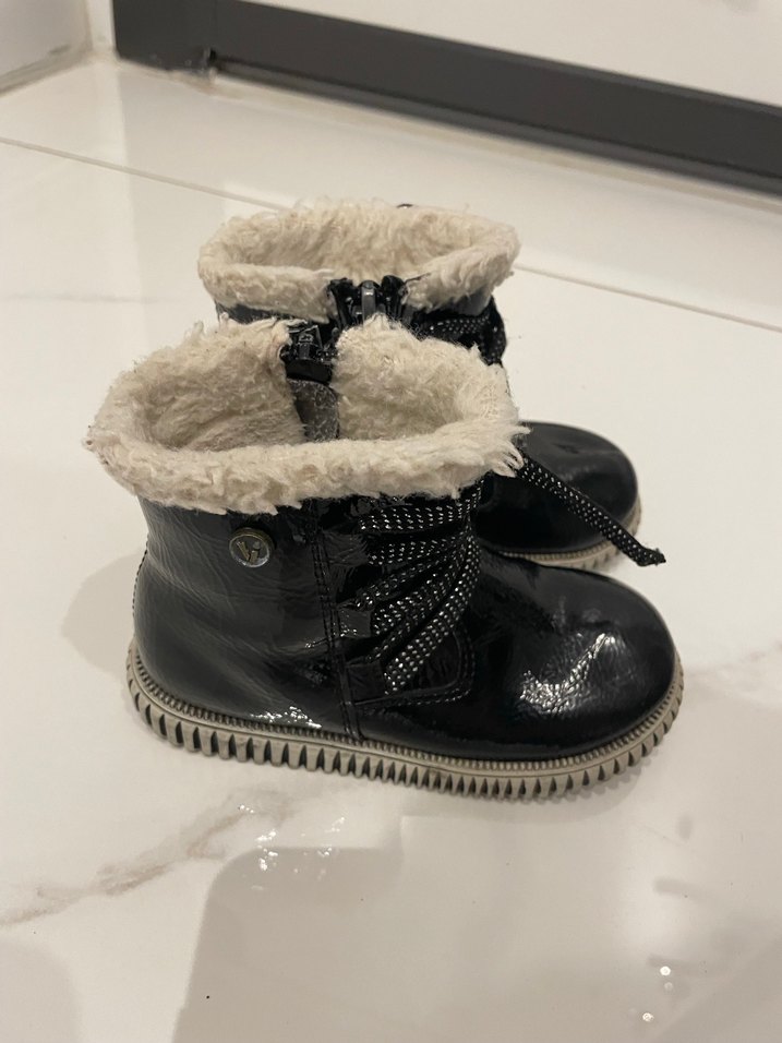 Kız Çocuk  Kürklü Bot - Görsel 2