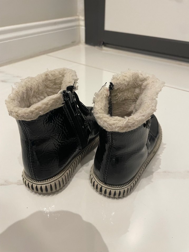 Kız Çocuk  Kürklü Bot - Görsel 4