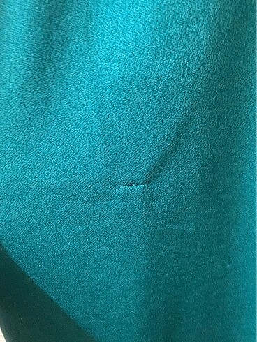 Zümrüt yeşili inci detaylı elbise - Görsel 8