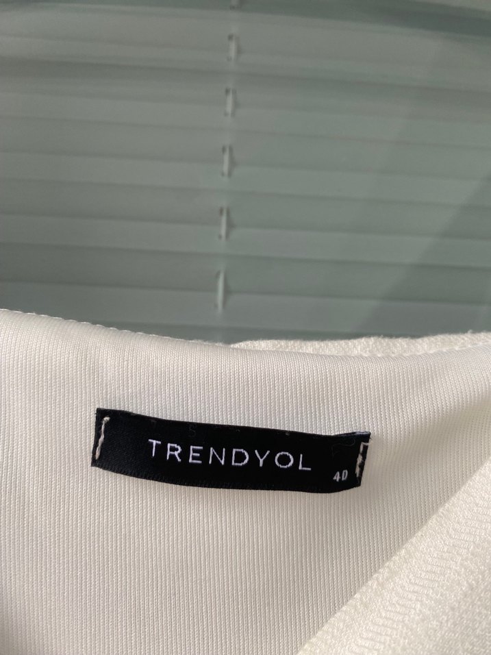 TRENDYOLMİLLA  Beyaz Elbise - Görsel 4