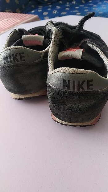24 Beden Nike orijinal kız çocuk ayakkabı 24 numara