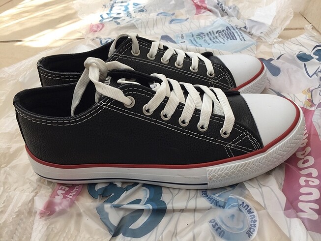 39 Beden siyah Renk Converse tipi ayakkabı