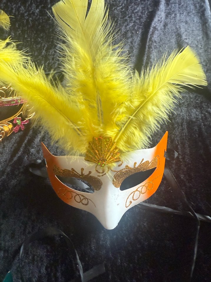 Renkli Tüy Detaylı Karnaval parti cadı Maskeleri - Görsel 4