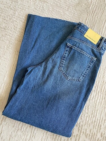 36 Beden mavi Renk Bershka jean