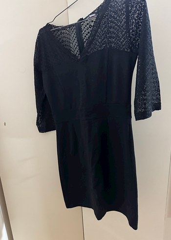 Siyah Dantel Detaylı V Yaka Midi Elbise - Görsel 2