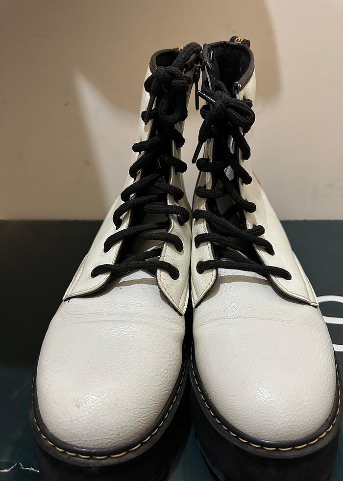 Kadın postal bot - Görsel 2