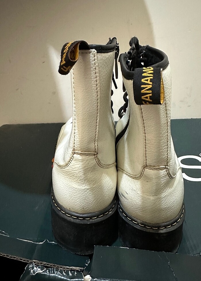 Kadın postal bot - Görsel 3