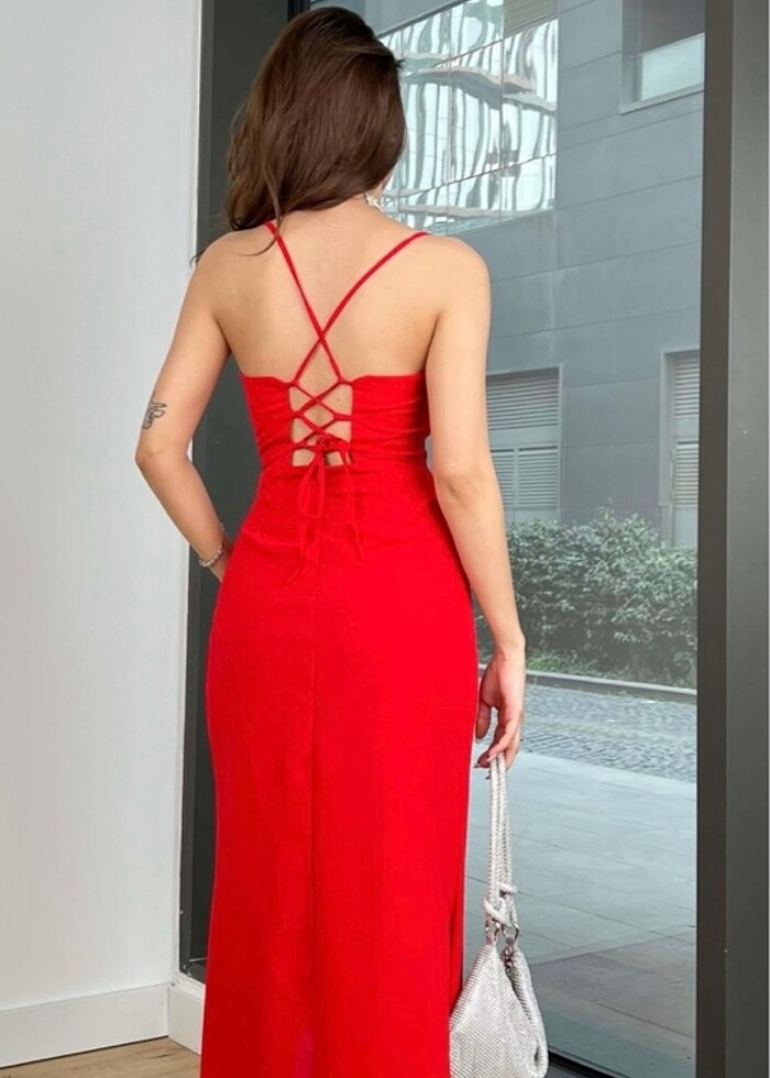 Yırtmaçlı abiye elbise - Görsel 4