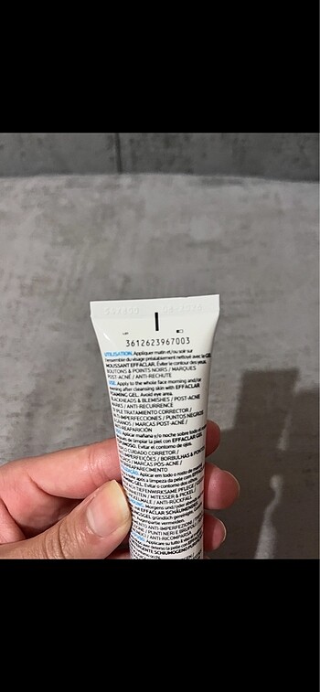 Beden La roche posay effaclar duo+m