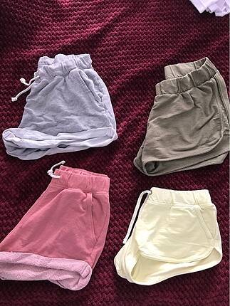 Bershka , H&M Basic Şort