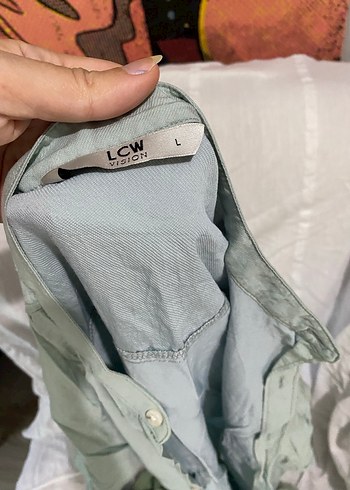 LC Waikiki Düğmeli Yeşil Keten Gömlek