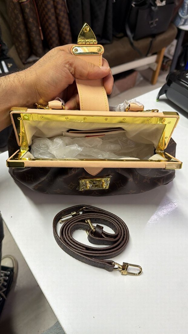 Zincir Detaylı Kahverengi Deri Kadın Çanta - Görsel 2