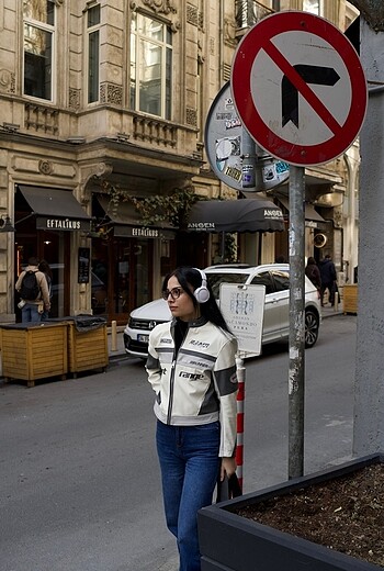 xs Beden Bershka deri ceket