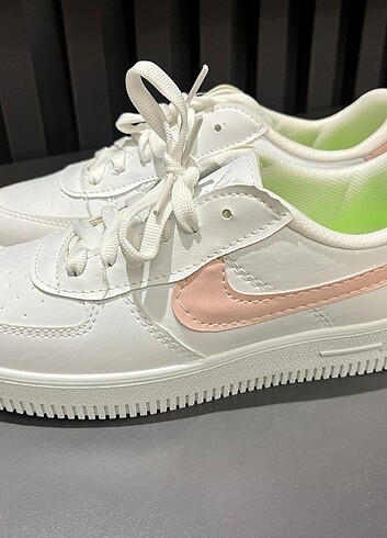 38 Beden beyaz Renk NIKE KADIN AYAKKABI