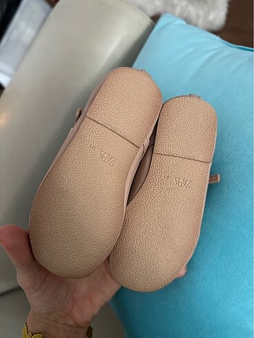 23 Beden ten rengi Renk Zara Zımbalı Deri Çocuk Babet