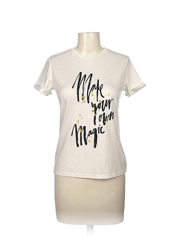 Fabrika T-shirt %70 İndirimli.