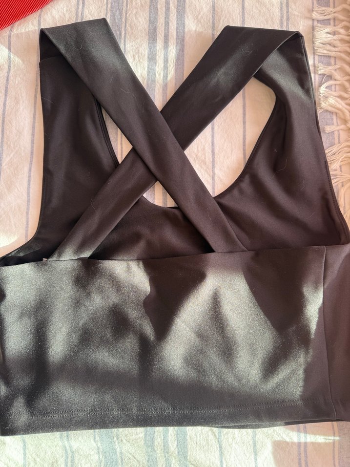 Siyah Parlak Puma Spor Sütyeni - Görsel 2