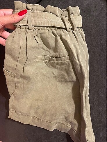 xs Beden haki Renk Bershka yeşil şort