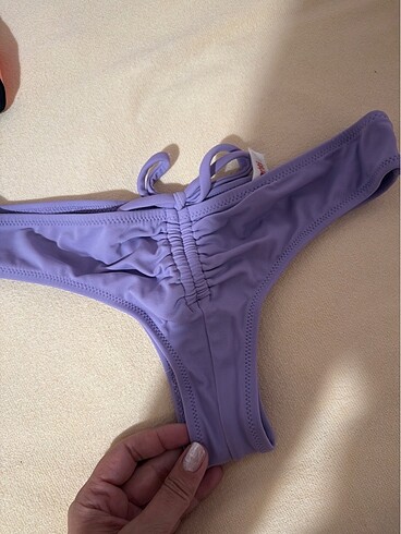 Bikini altı tangalı