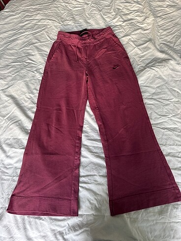 Mürdüm rengi Nike eşofman altı