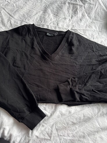 V yaka sweatshirt