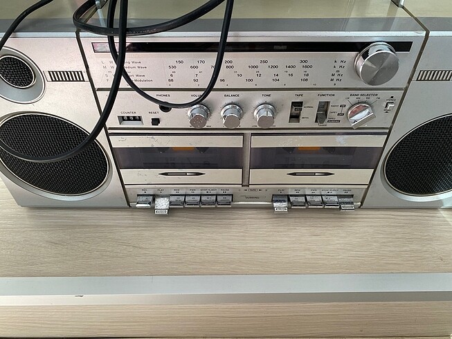 Kaset çalar teyp radyo