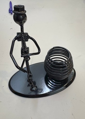 Diğer Siyah Metal Saksafon Çalan Figürin kalemlik