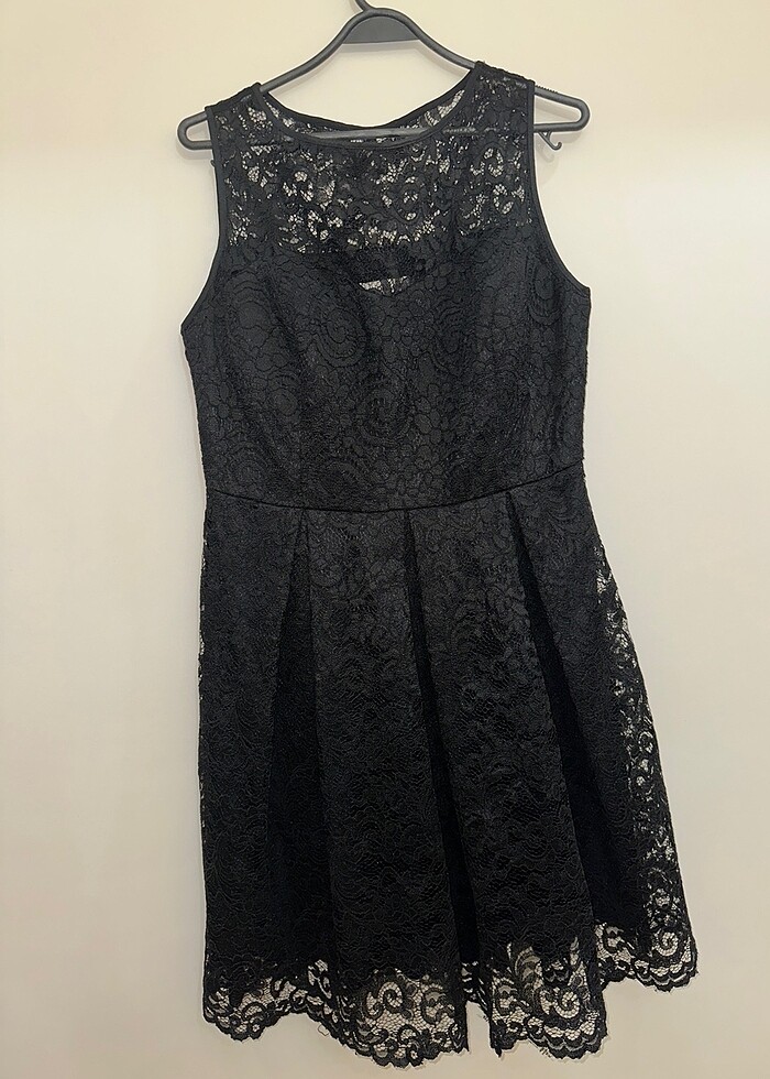 Siyah Elbise - Görsel 3