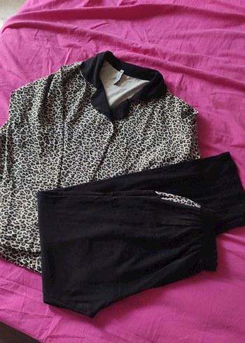 Siyah leopar Desenli Kadın Pijama Takımı