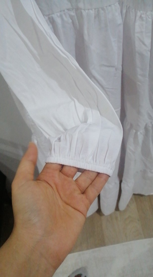 Uzun Beyaz Keten Fırfırlı  tesettür Elbise - Görsel 4