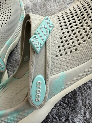 40 Beden Crocs