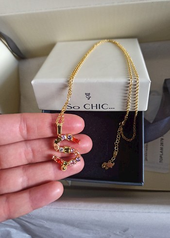 So Chic so chic harf kolye