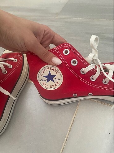 37 Beden Kırmızı uzun Convers