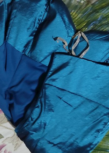 Parlak Yeşil Fırfırlı Kadın straplez esnek abiye - Görsel 5