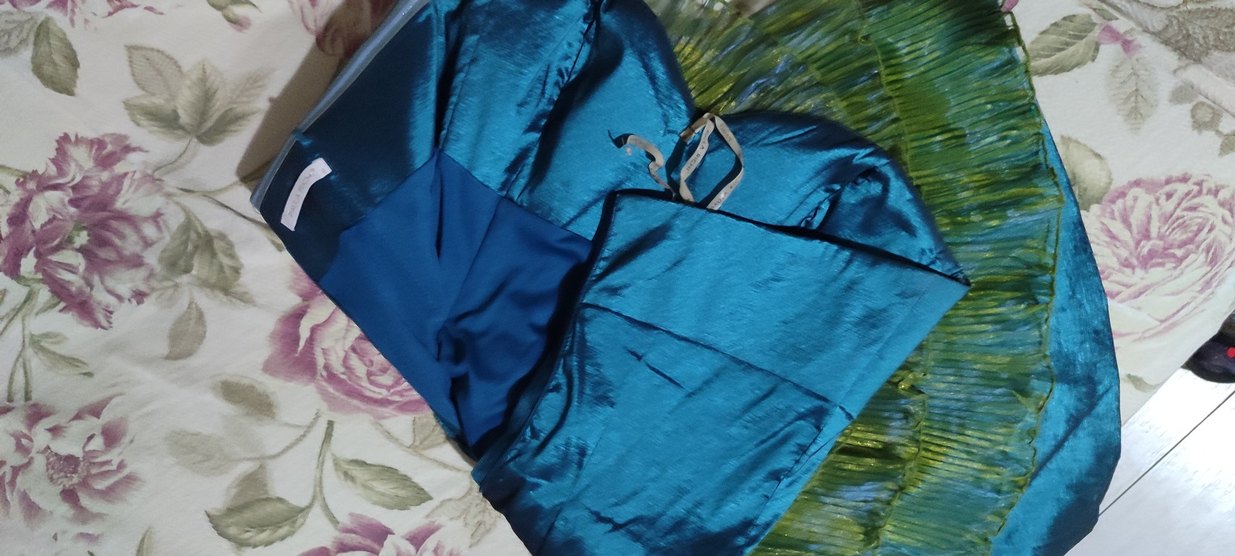 Parlak Yeşil Fırfırlı Kadın straplez esnek abiye - Görsel 5