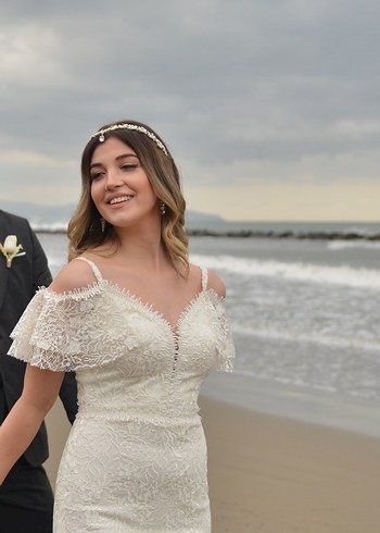 Dantelli nikah elbisesi