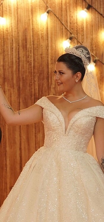 PRENSES MODEL ÖZEL DİKİM GELİNLİK