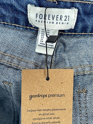 44 Beden mavi Renk Forever 21 Mini Şort %70 İndirimli.