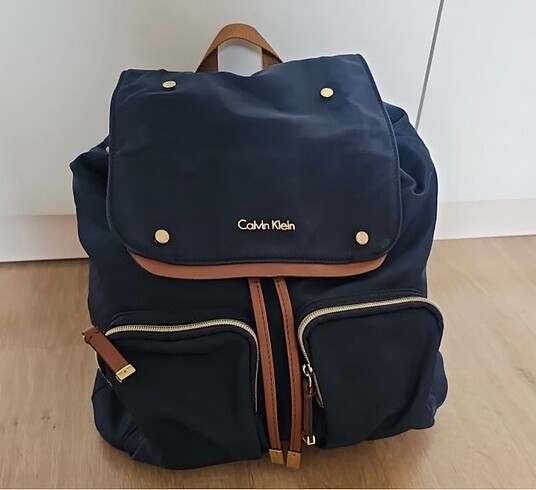 Calvin Klein sırt çantası