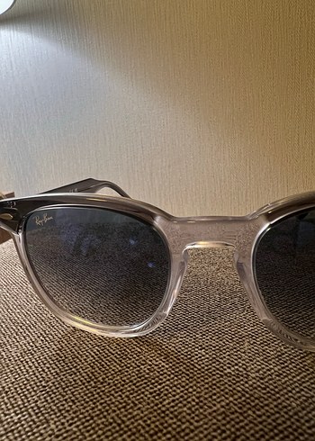 Beden gri Renk Rayban güneş gözlüğü