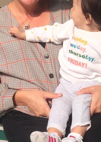 Bej Gri Kareli V Yakalı Kadın Gömlek - Görsel 4