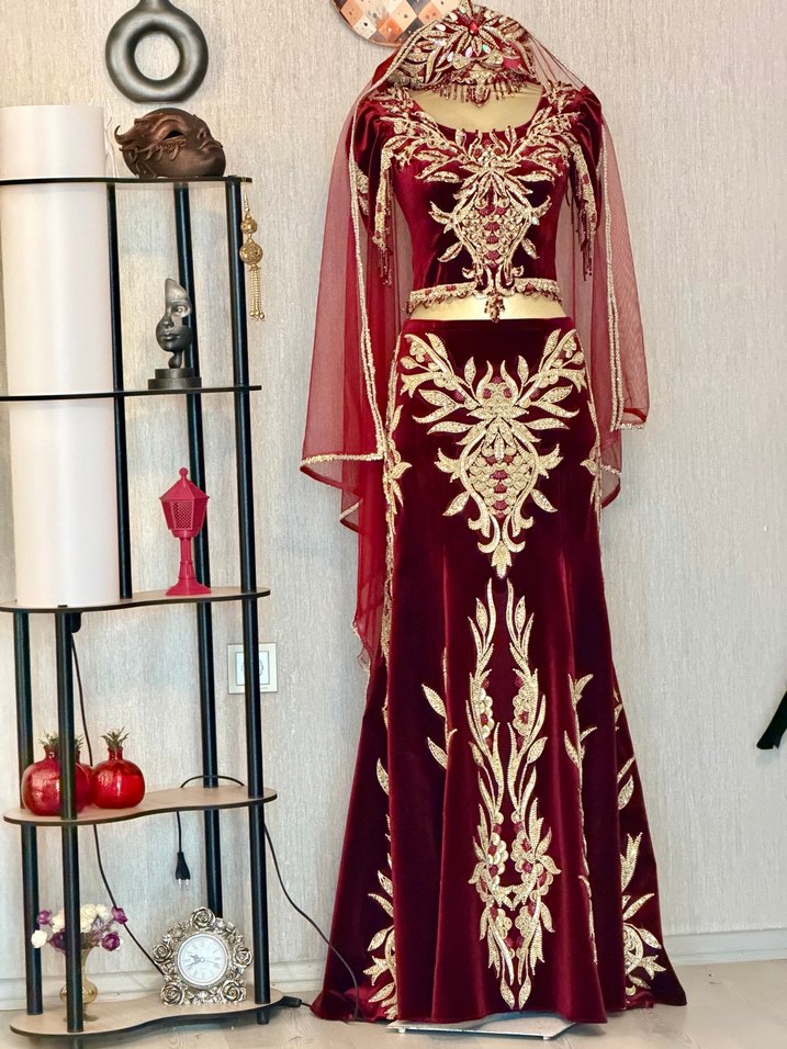 Bordo hint tarzı balık etekli kına kıyafeti - Görsel 3