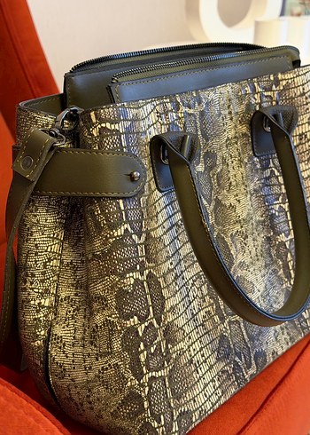 Kadın Deri Yılan Desenli Tokalı Çanta - Görsel 4